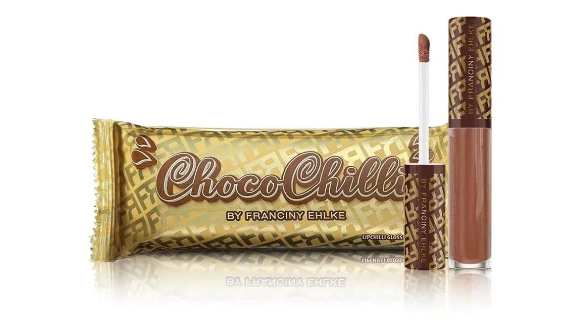 Gloss labial Chocochilli Fran By Franciny Ehlke com efeito bocão e cor chocolate brilhante - Skincare Dicas