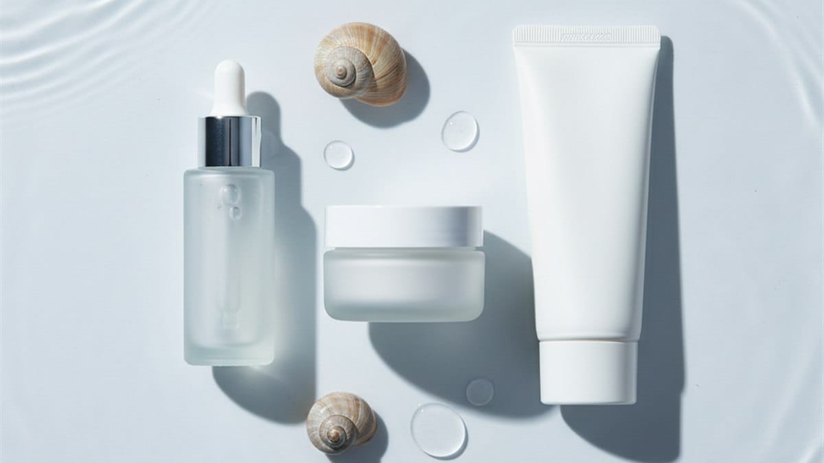 Rotina K-Beauty para Iniciantes: 4 Passos para Glass Skin 5 rotina k-beauty para iniciantes: tonico, serum e protetor solar coreanos passo a passo